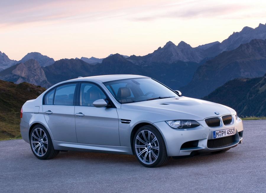  BMW M3 Sedan 2008 года  (фото 26 из 85)